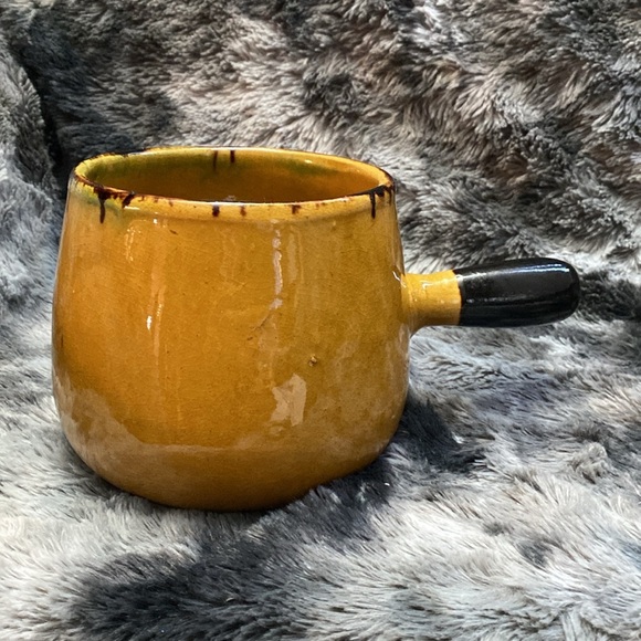 Glazed ceramic saucepan/casserole yellow ceramic pot - Picture 3 of 16